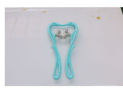 This multi-functional manual neck massager provides six neck pain relief features and can be used anywhere, anytime, without needing assistance.